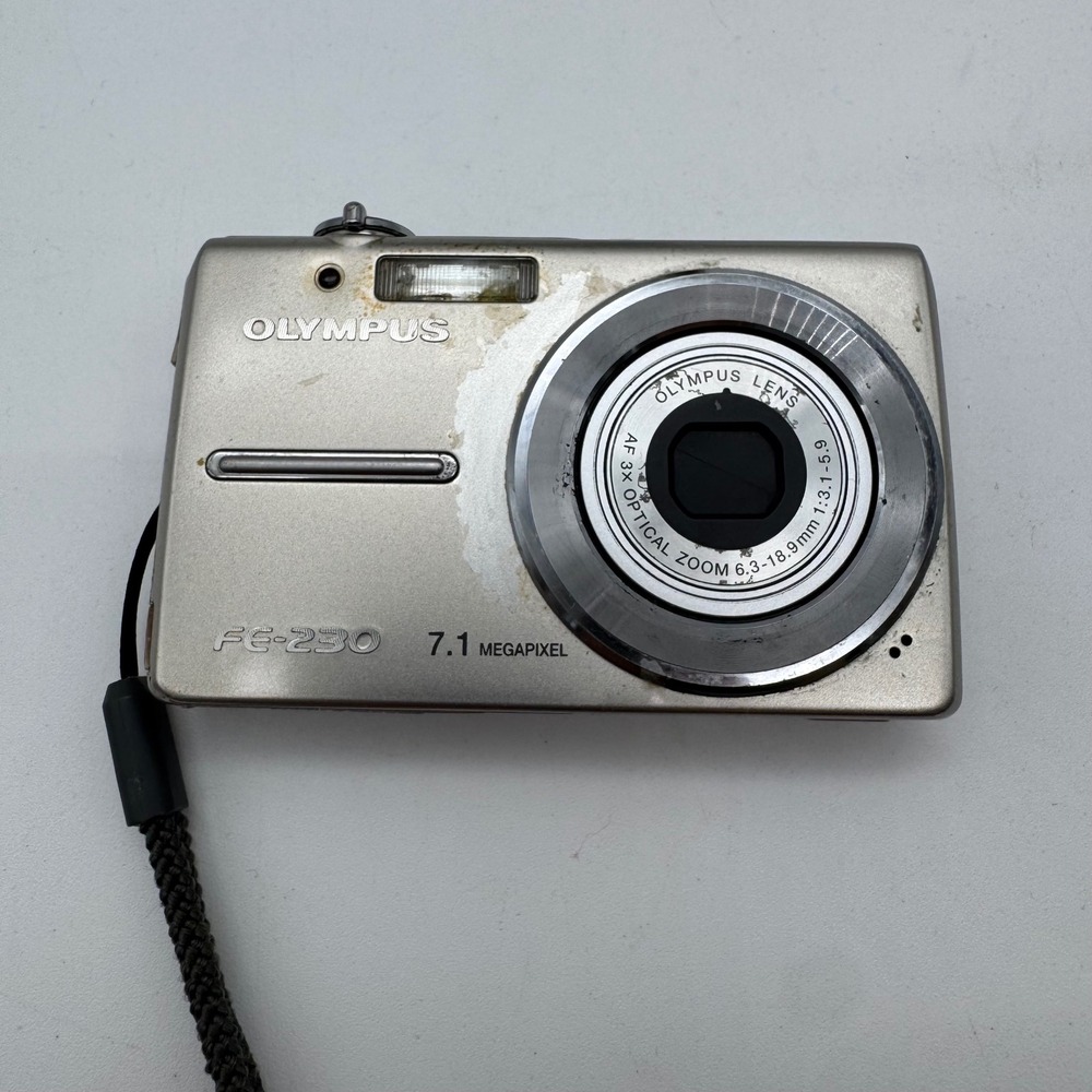 Olympus FE-230 Silver 7.1MP Digital Point and Shoot Camera‎ 3x Optical Zoom Y2K